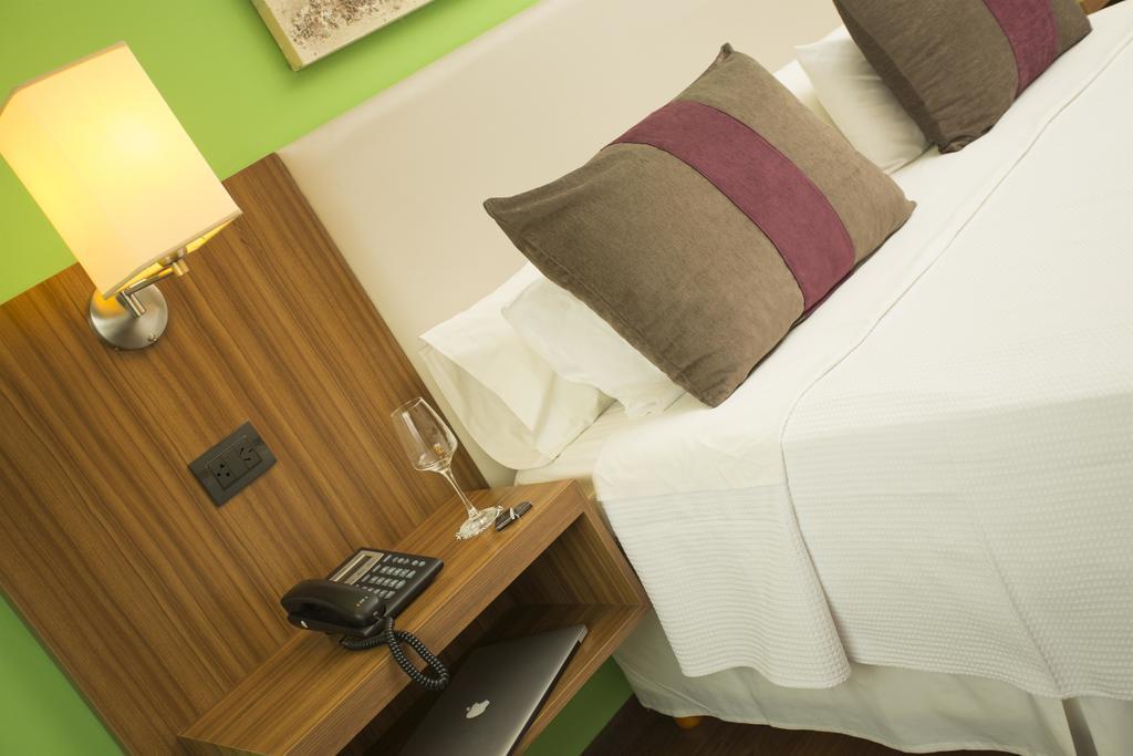 Hotel Bicentenario Suites & Spa San Miguel de Tucumán Kültér fotó