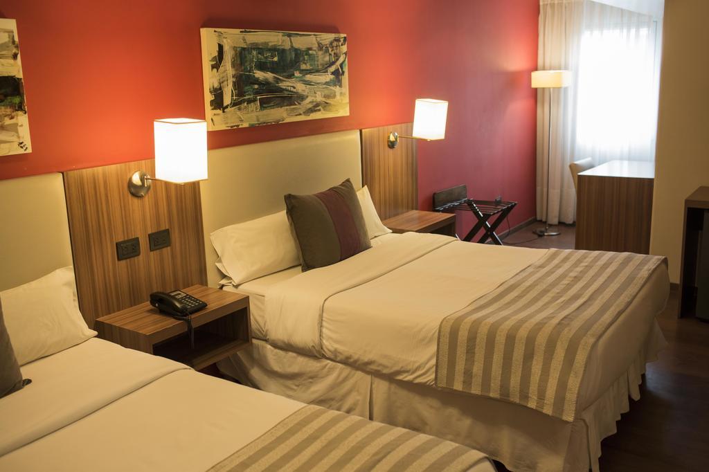 Hotel Bicentenario Suites & Spa San Miguel de Tucumán Szoba fotó